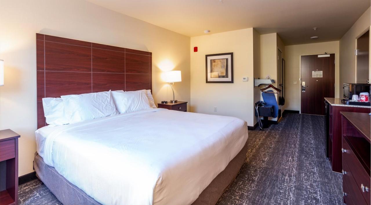 Cobblestone Inn & Suites - Brookville Экстерьер фото