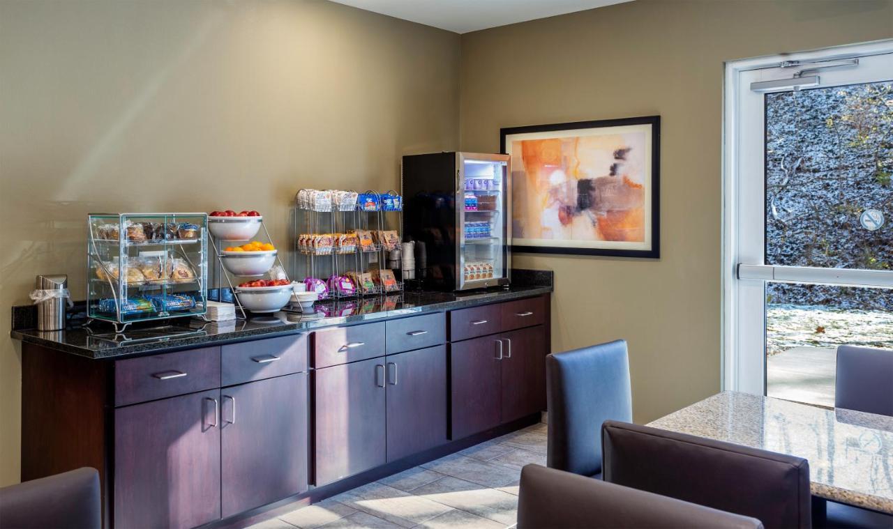 Cobblestone Inn & Suites - Brookville Экстерьер фото