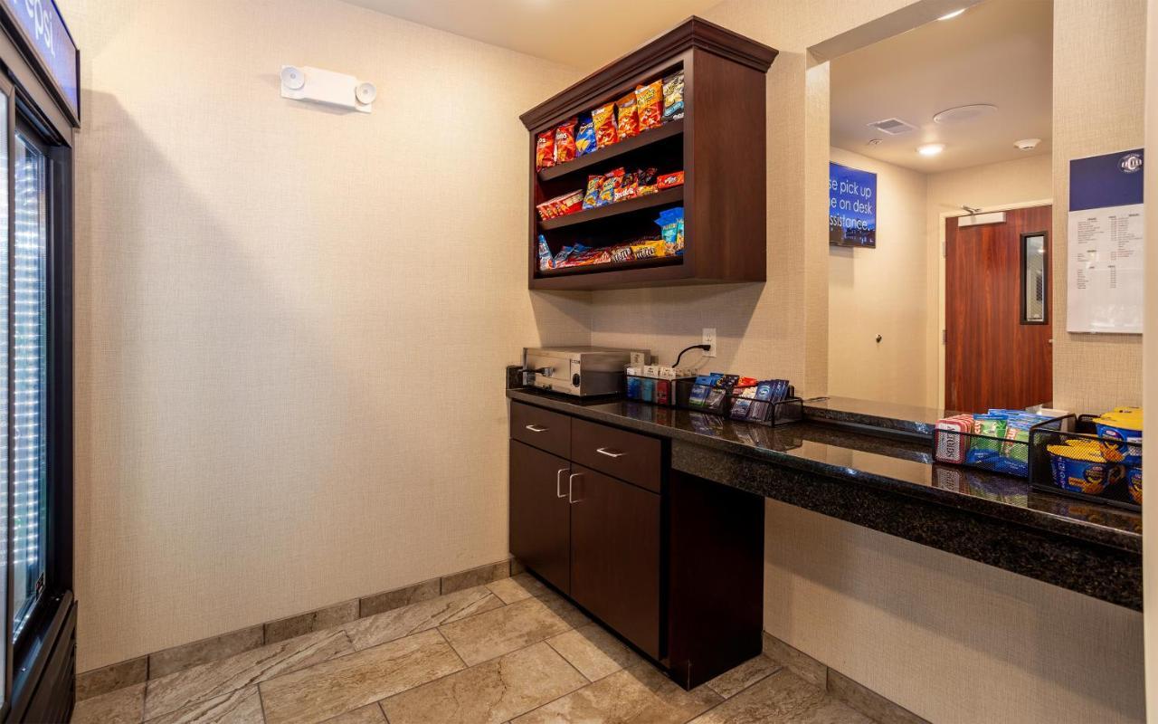 Cobblestone Inn & Suites - Brookville Экстерьер фото