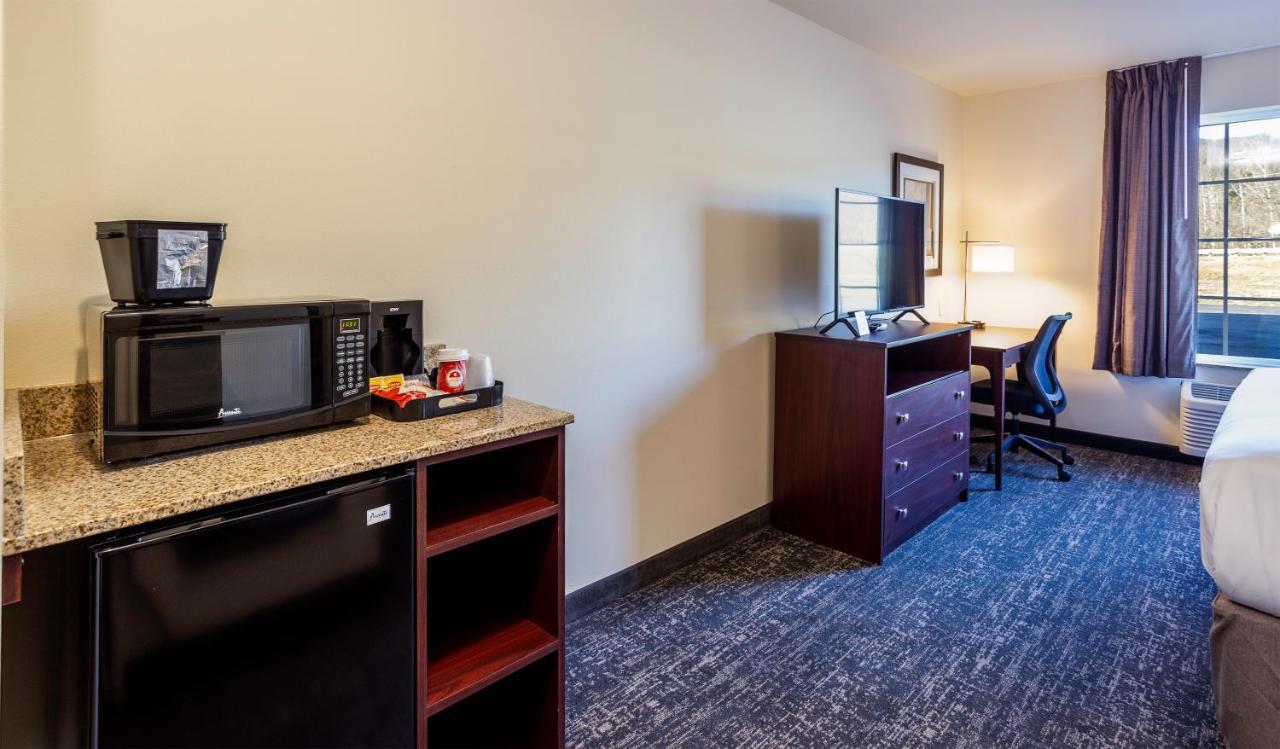Cobblestone Inn & Suites - Brookville Экстерьер фото
