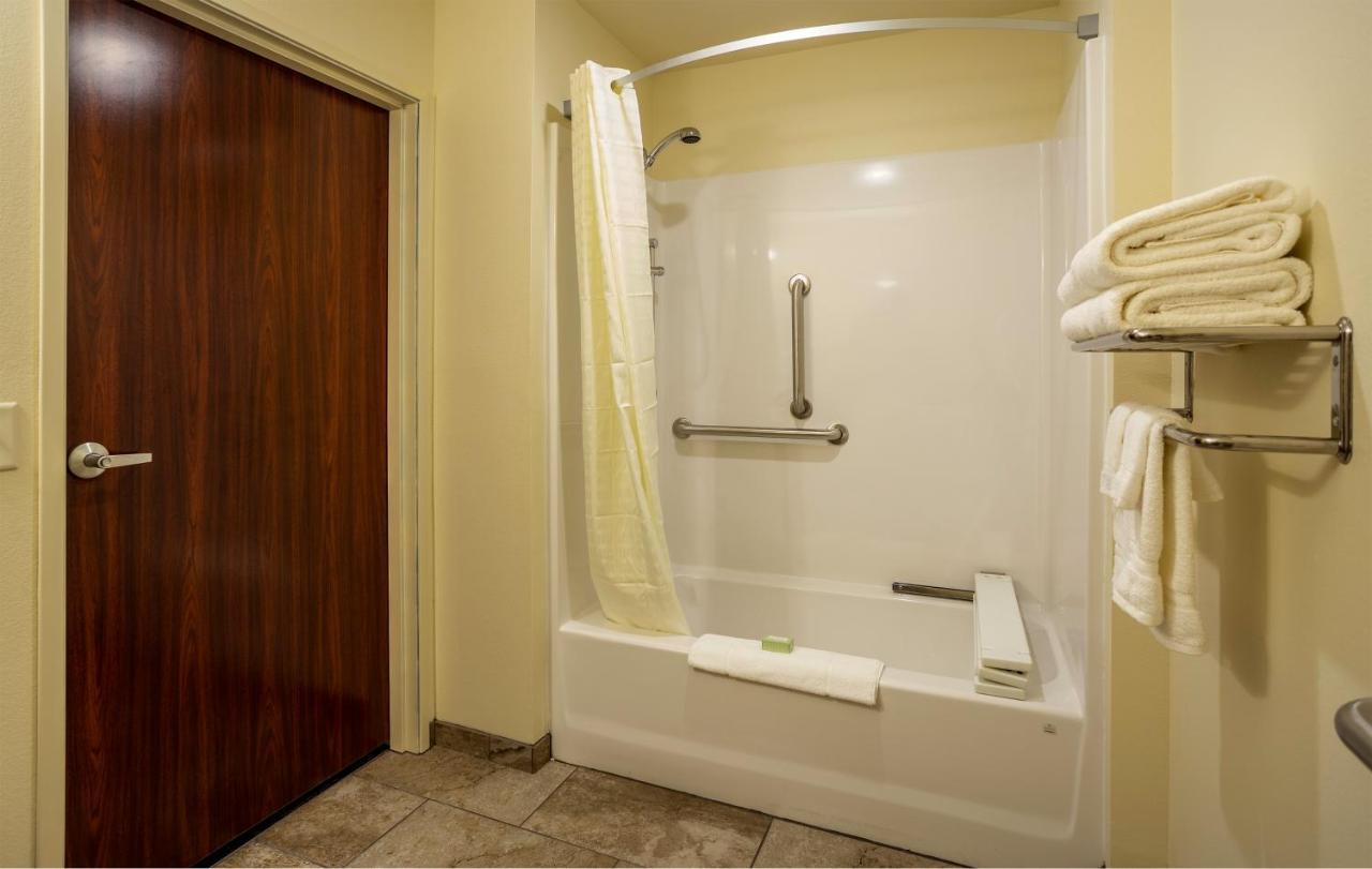 Cobblestone Inn & Suites - Brookville Экстерьер фото