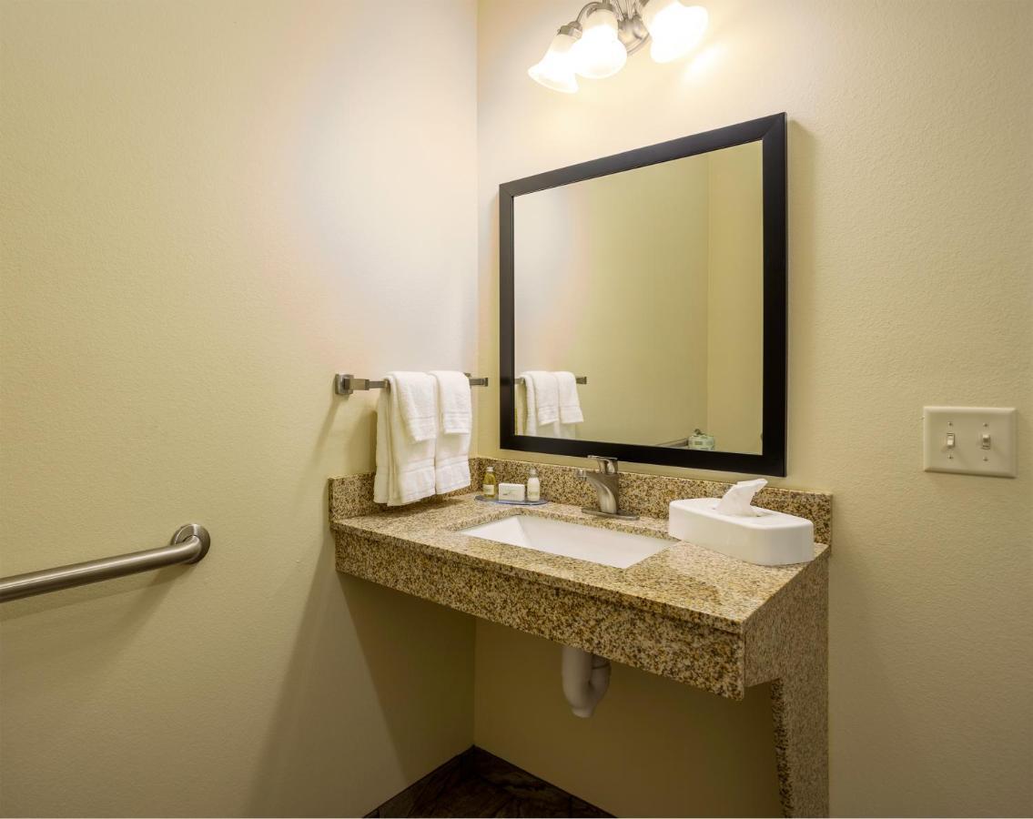 Cobblestone Inn & Suites - Brookville Экстерьер фото