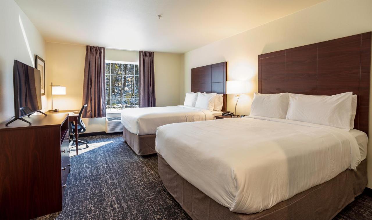 Cobblestone Inn & Suites - Brookville Экстерьер фото