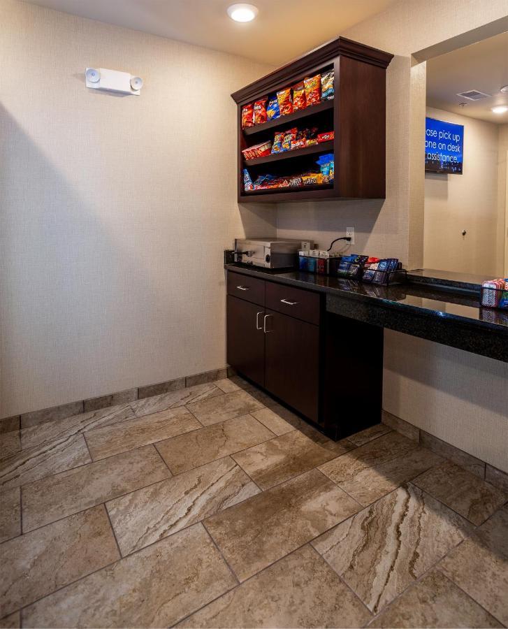 Cobblestone Inn & Suites - Brookville Экстерьер фото